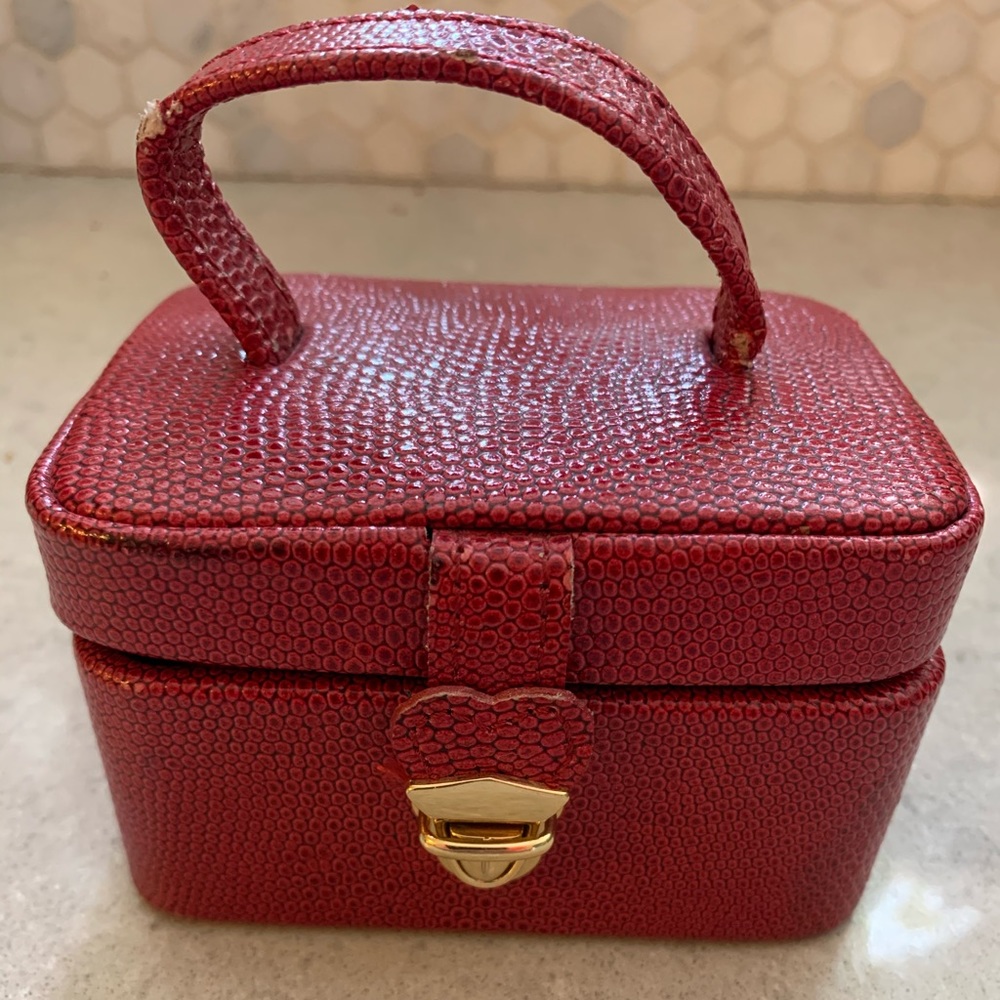 Mini jewelry box